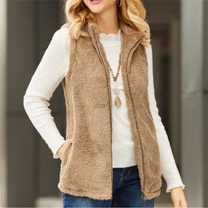 NWT Suzanne Betro Khaki Camel Tan Teddy Zip up Vest with Pockets Size Sm…